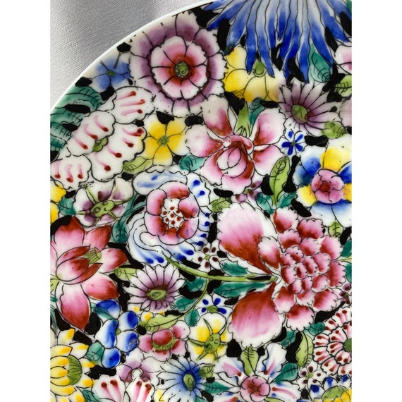 Thousand Flower 7 1/8 Inch Plate Hand Painted Hong Kong Porcelain