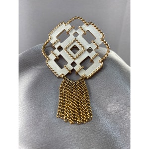 Avon Brooch Pin White Enamel Geometric Gold Twisted Roping Fringe Vintage image 1