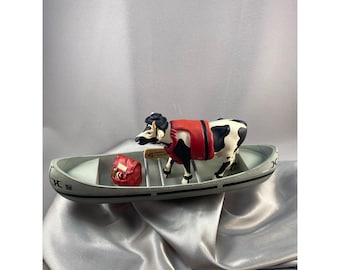 Cow Parade Daisy's Dream #9131 Frisbee Catching Cow 2001 Standing