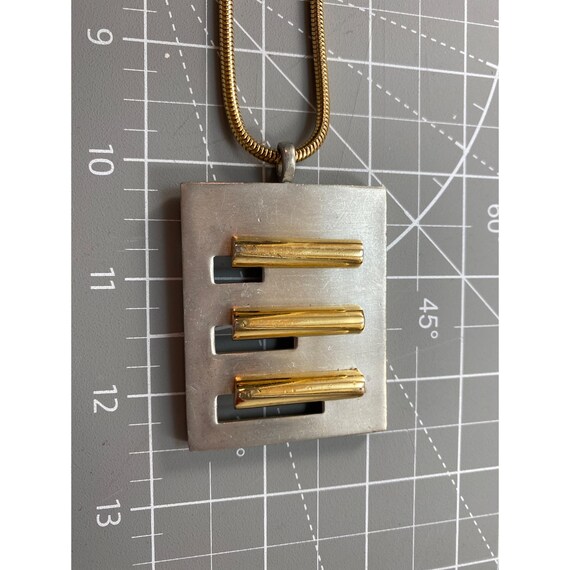 幾何学模様の大型1.75 x 2.25インチペンダントネックレスゴールド