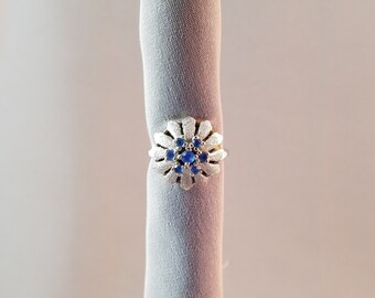 Sterling Dome Ring//Vintage//Silver//Overlapping Stippled Panels//Sapphire Blue Stones //Uncas Mark//