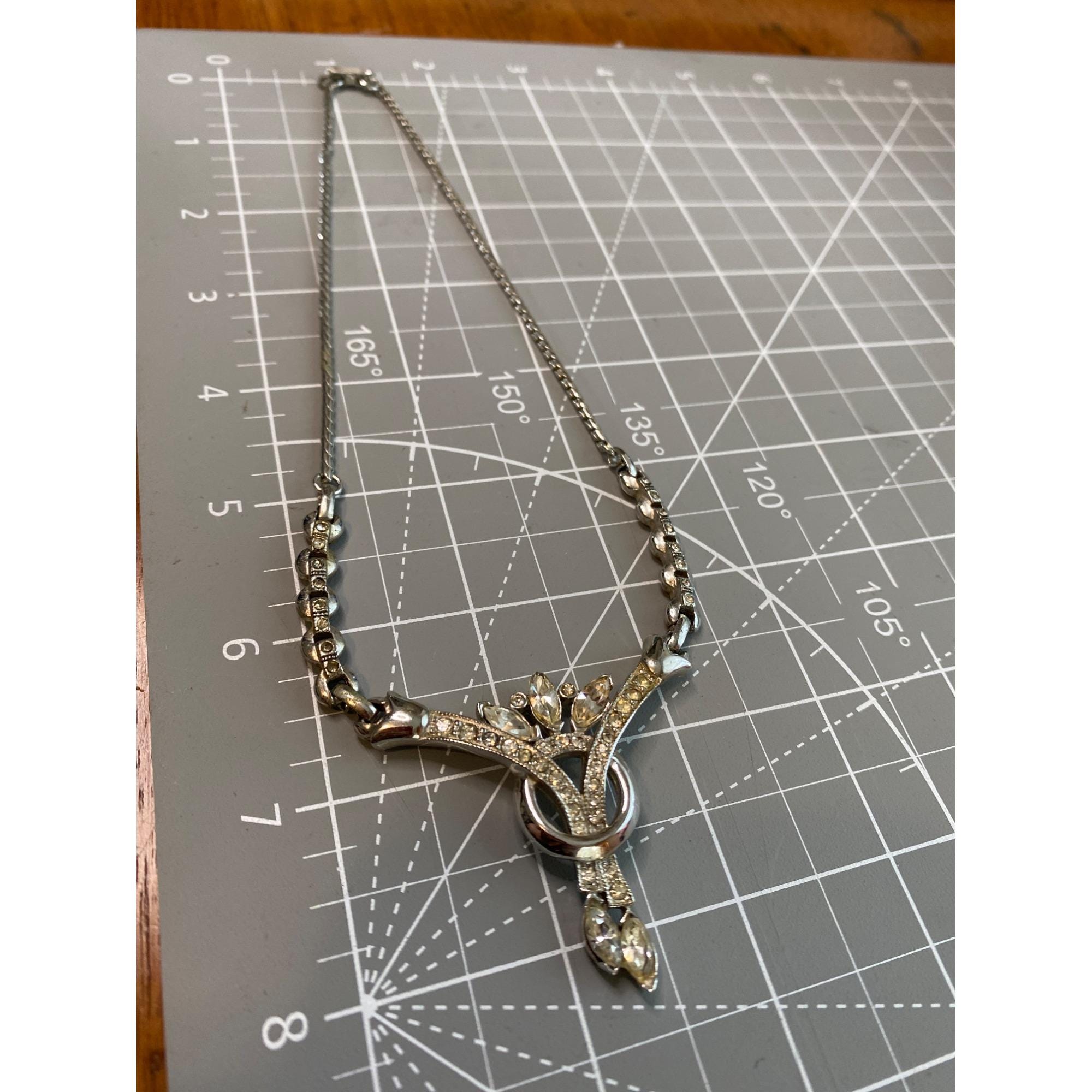 シルバーネックレス ラインストーンアクセント ヴィンテージ装飾 