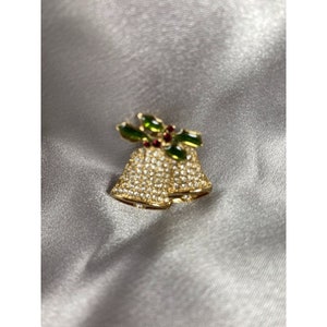 Christmas Bells Pin Brooch Monet Holly Berries Pave Stone Sparkling Gold Metal11/8&quot;x1 1/4&quot; Vintage 70s