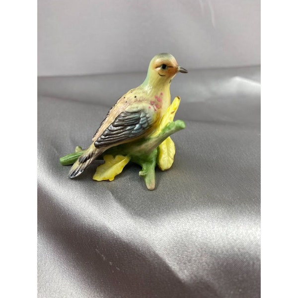 Bird Figurine European Turtle Dove Bisque Porcelain Realistic Detail Miniature VTG