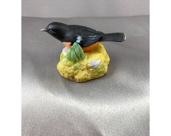 Bird figurine Baltimore Oriole Bisque Porcelain Realistic Detail Miniature VTG