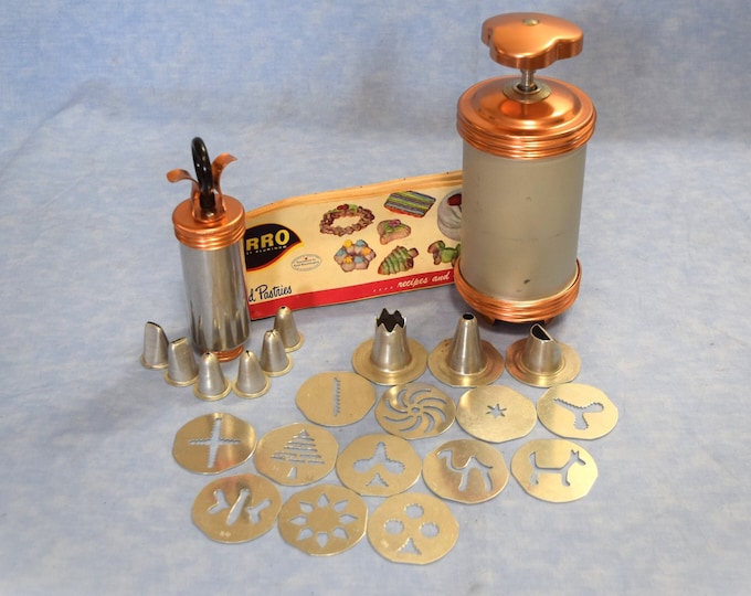 Vintage Mirro Cookie Press Icing Press Pastry Fill Tips 12 Cookie