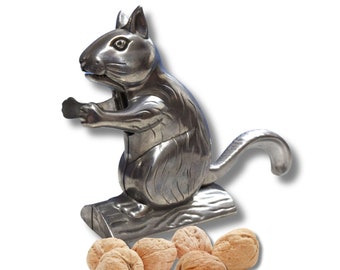 Vintage Squirrel Nutcracker Cast Aluminum Squirrel Nut Cracker Walnut Cracker Metal Squirrel Figurine