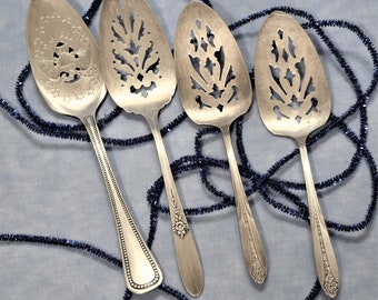 4 Vintage Cake Servers Silverware Choice Mismatched Reticulated Buffet Serving Utensil National Silver Co Tudor Plate Oneida Community