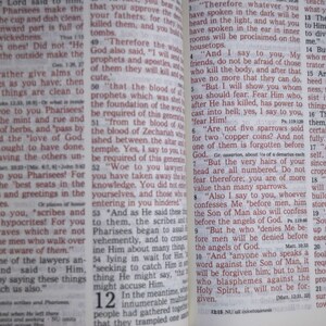 Holy Bible Vintage Giant Print Bible King James Red Letter Edition ...