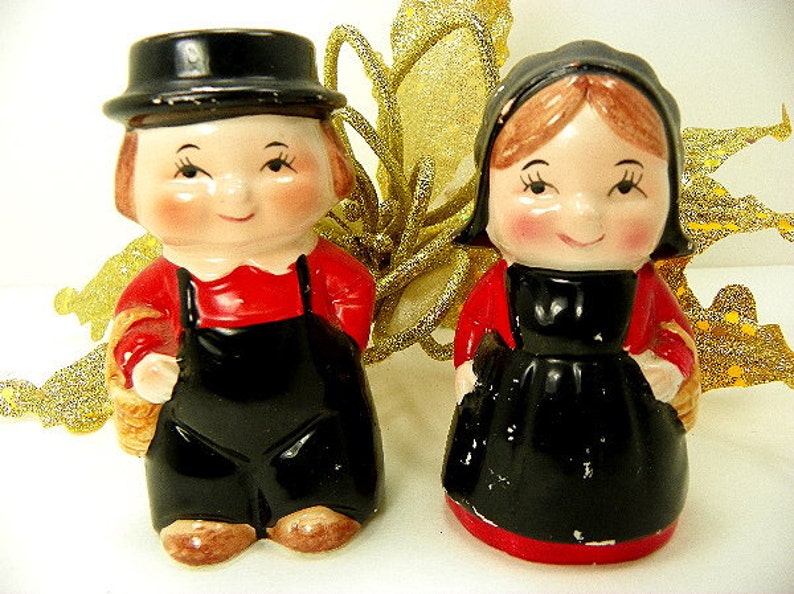 Old Amish Couple Salt and Pepper Shakers Collectible Figurines Etsy