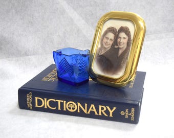 Vintage Webster Dictionary New World Dictionary of American Language Third College Edition Linen Hardback Book
