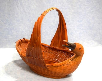 Vintage Goose or Duck Wicker Basket Winged Handle Bread Basket 1950s Decorator Basket