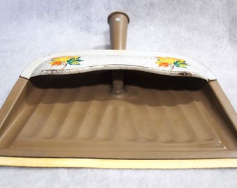 Vintage Metal Kitchen Dust Pans Tan Autumn Leaves or Blue