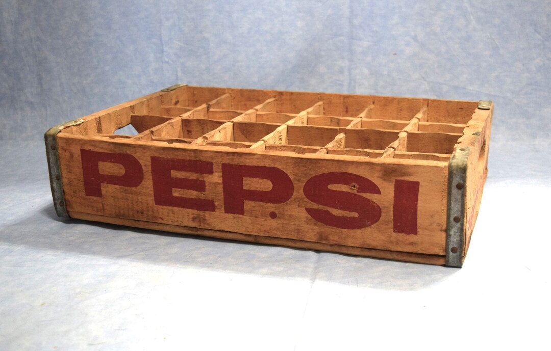 Vintage Divided Pepsi Cola Crate Red Lettering Wood Soda Pop Bottle