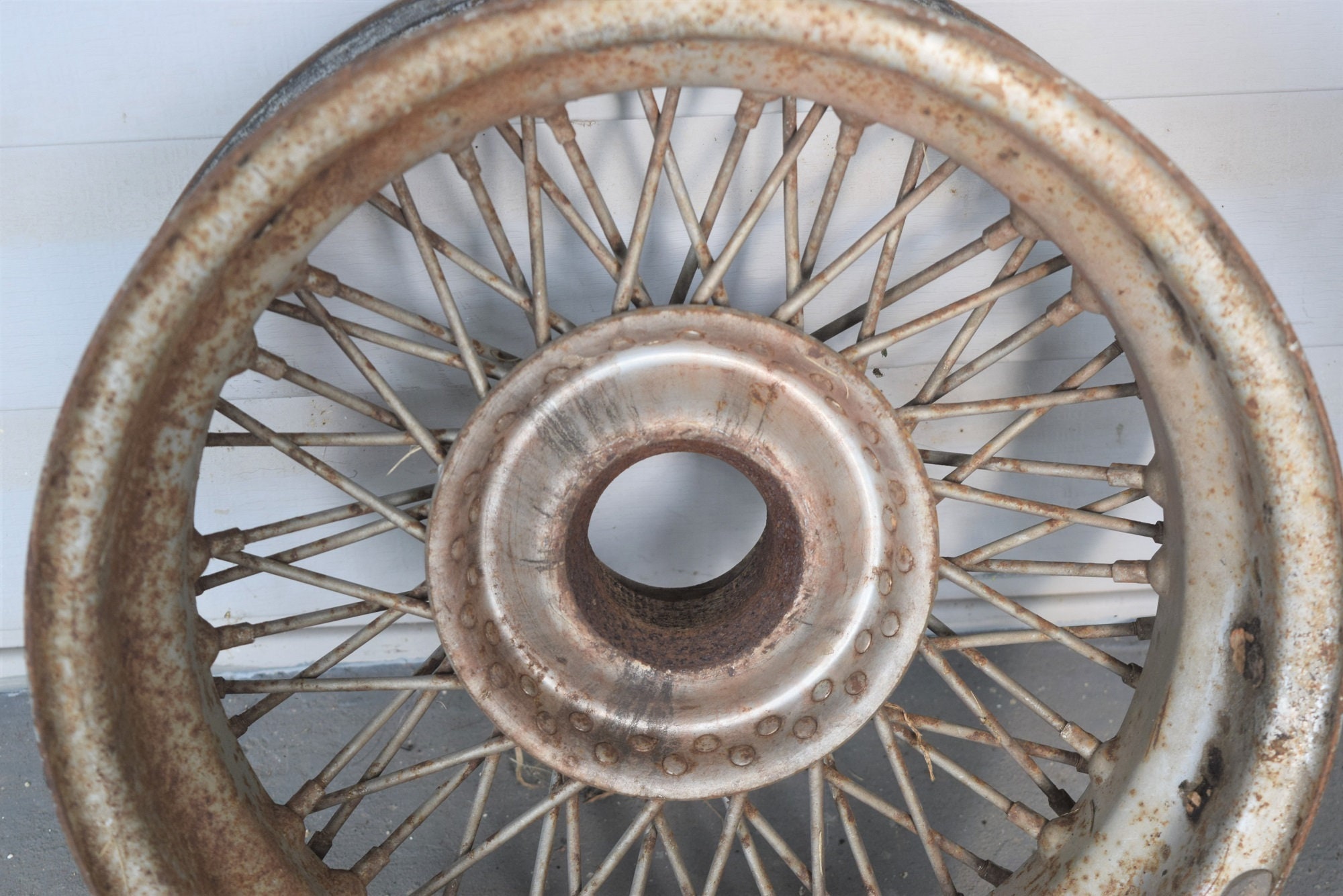 Vintage Spoke Wheel Rusty Metal Garden Patio Decor Mix Media Art Yard ...