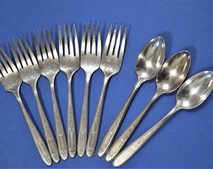Vintage Silverware 1921 Oneida Community Plate Silverware Grosvenor Pattern Art Deco Silver