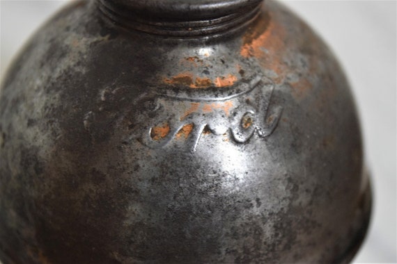 Vintage Oil Can Oiler Thumb Pump Manual Hand Pump Handle Oilers