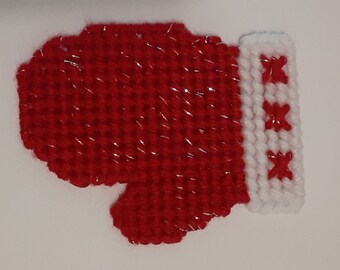 Red Mitten Magnet, Gift for her, Christmas Decoration, needlepoint, Snowflakes, Plastic Canvas