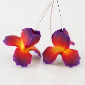 Sunset iris flower dangle earrings, colorful floral jewelry, Birthday gift for girlfriend, Botanical jewellery for garden lovers
