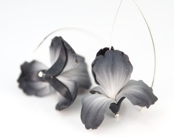 Black and gray spooky iris flower earrings, Black dangle floral gothic jewelry, Unusual statement jewellery