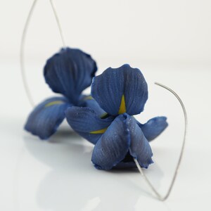 Dark blue iris flower earrings, birthday gift for wife, floral dangle earrings, polymer clay blue jewelry image 4