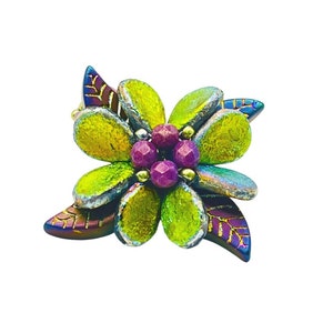 Großer Perlenblumenring: Handgemachter Boho Statement Schmuck