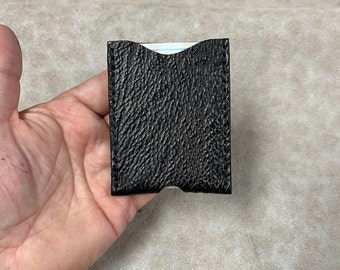 Cartera minimalista de piel de tiburón cereza negra