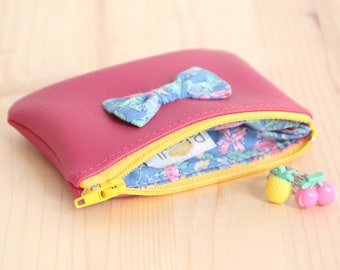 Pink Faux Leather Girl Wallet // Faux Leather // Yellow Zipper // Blue Vintage Flowers Fabric // Kid Child Birthday Christmas Gift // PME15