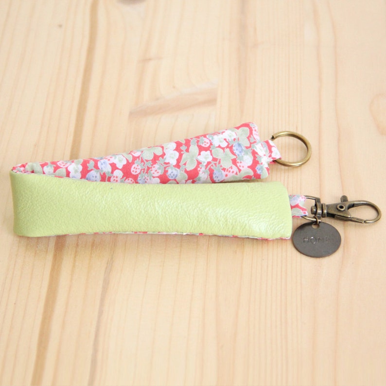 Lime Green Recycled Leather Keychain Strawberry Woman Keyring Message Customizable Keyring Mother Student Personalized Gift PCF19