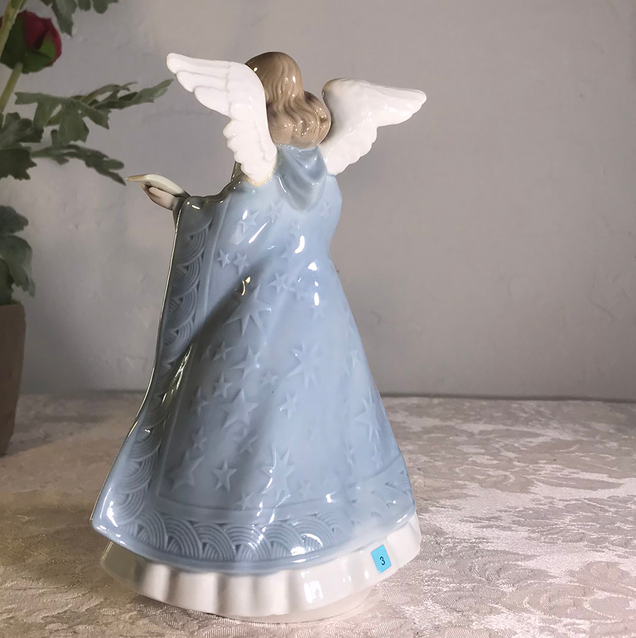 Vintage Lladro Angel Navidad Cantante Singer Figure Vintage Lladro Angel Navidad Cantante Singer Figure