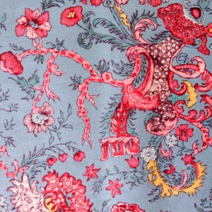 Dutch Heritage DHER2051 BLUE Cotton Quilting Dressmaking Fabric-French Pompadour Antique Textiles Style Per 50cm