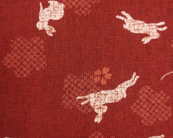 Authentische Japanische Kimono Stoffe mit Kaninchen auf Roter Baumwolle, Pro 50 cm