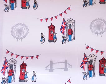 Beatrix Potter Baumwolle Quilting Schneider Stoff PR9-Peter Rabbit in London Lizenziert