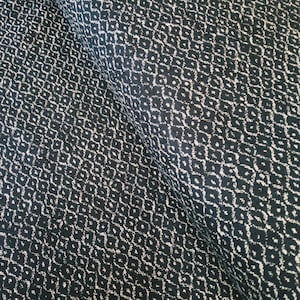 Tela de lino estampada tradicional japonesa Nara Homespun Indigo Diamonds sobre algodón por 50 cm 88223-16