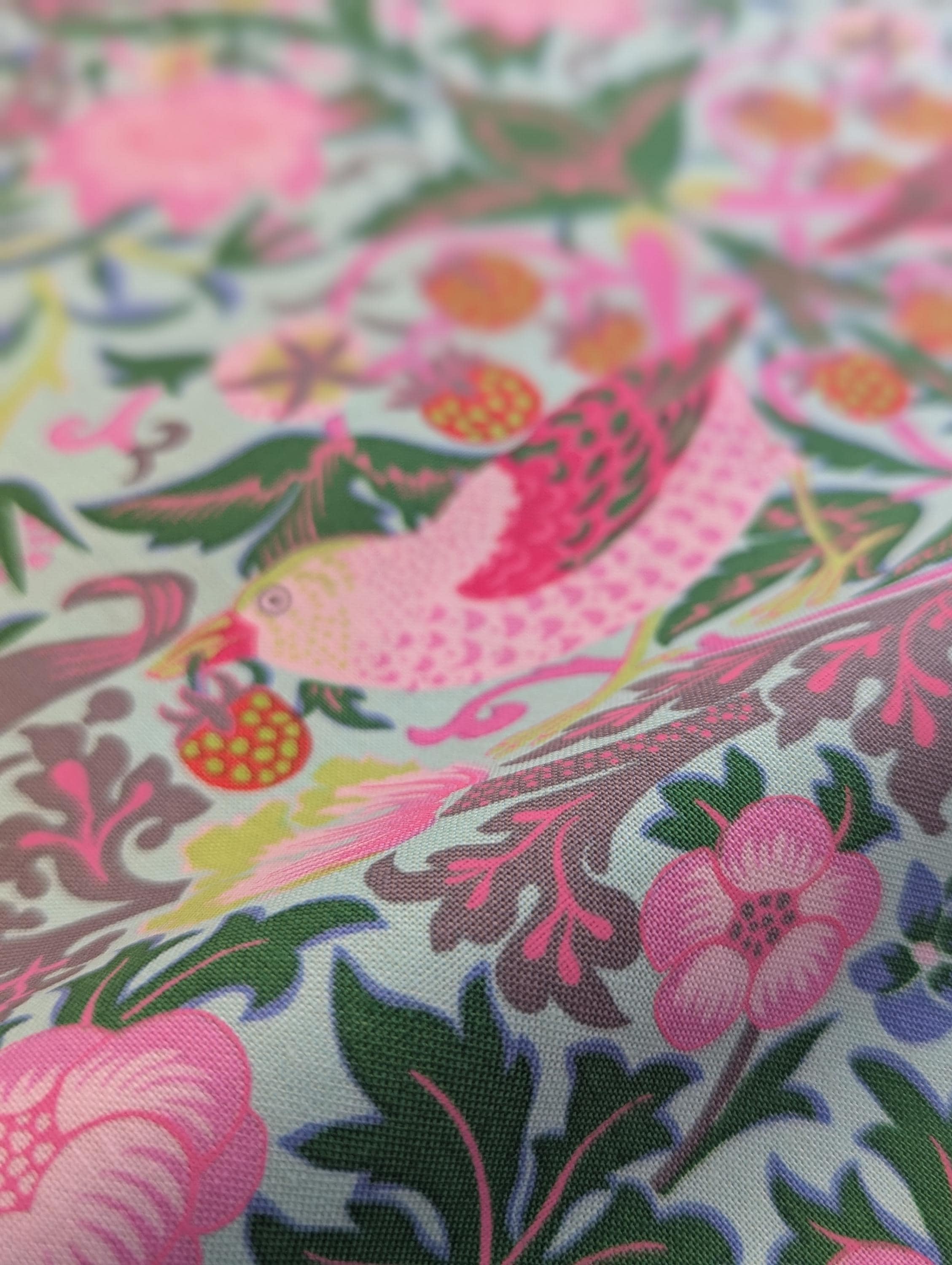 William Morris Pink Kaffe Fassett Strawberry Thief Patchwork Weight Cotton Fabric per 50cm PWKWO13