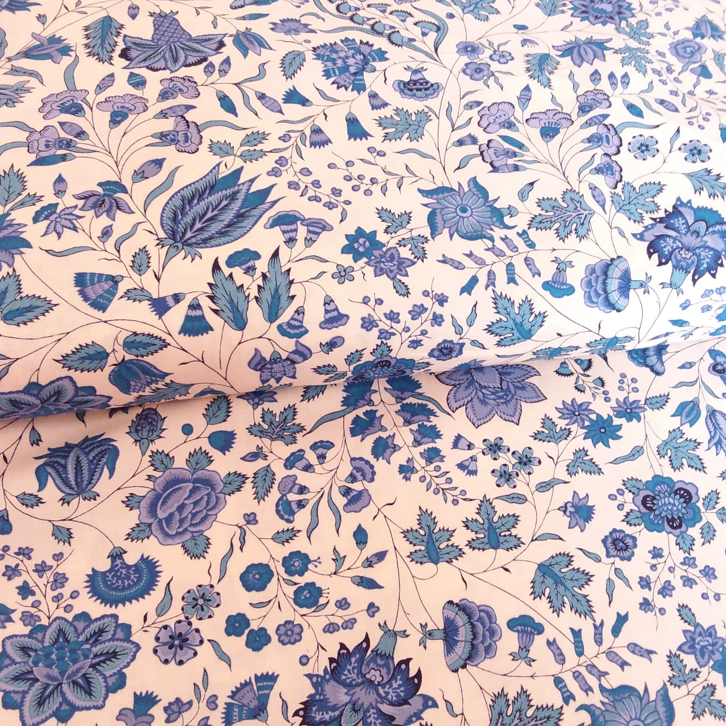 Royal Blue Color 22mm Silk Satin Fabric for Dress, Pillowcases, Pajamas,  Evening Dress, DIY Handmade, Sell by the Yard, Made in China 