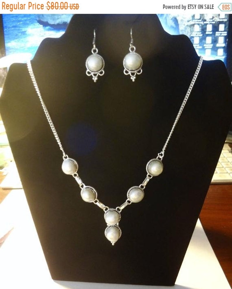 SUPER SUMMER SIZZLE Lustrous Japanese Cultured Freshwater Pearl NecklaceEarring Set Sterling Silver Settings 18 Necklace 1.75 Earrings i