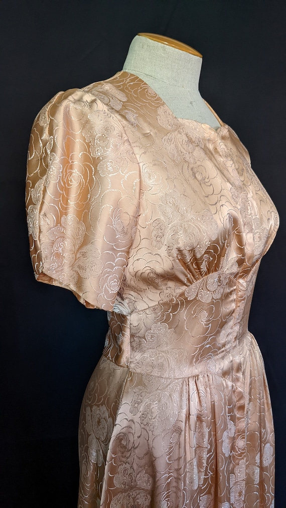 40s Satin Dressing Gown / Hostess Dress Kamore - image 5