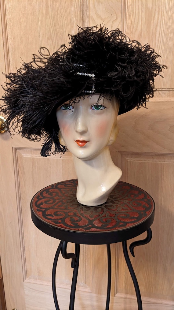 Vintage Teens 20s Black Feathers Hat