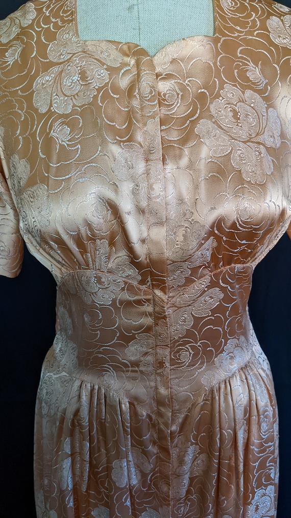 40s Satin Dressing Gown / Hostess Dress Kamore - image 3