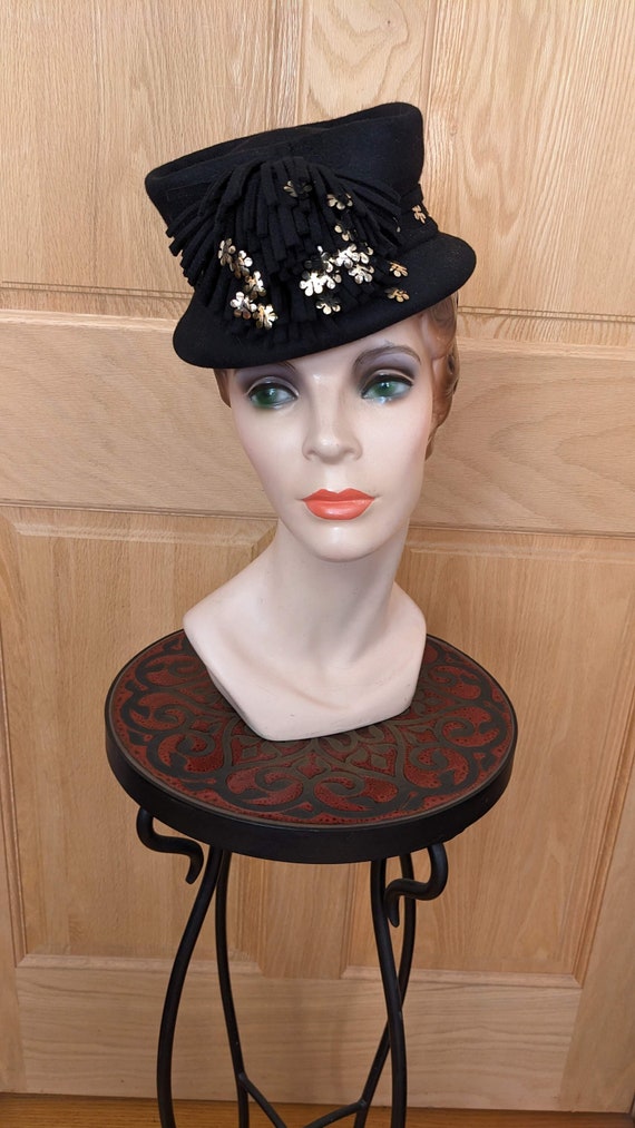 1930s 40s Fascinator Hat Harriett Moore