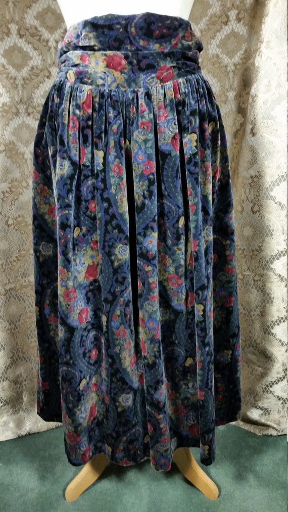 1970s Skirt High Waist Velvet Paisley Print