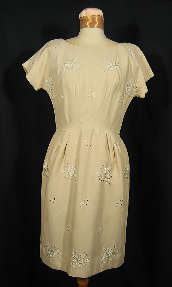 Beige Embroidered 1950s Dress
