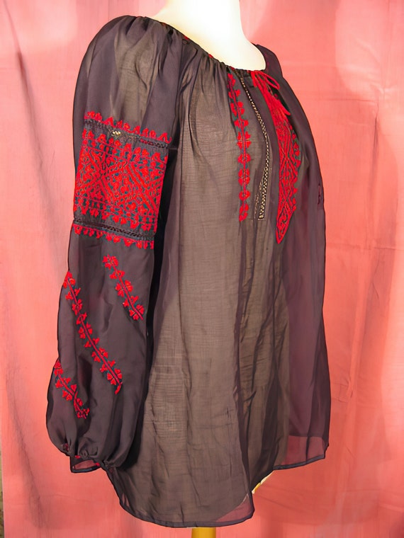 70s Black and Red Embroidered Peasant Blouse - image 4