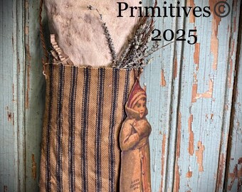 Primitive peg hanger heart bowl filler