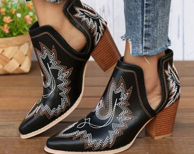 COWGIRL BOOTIE!!