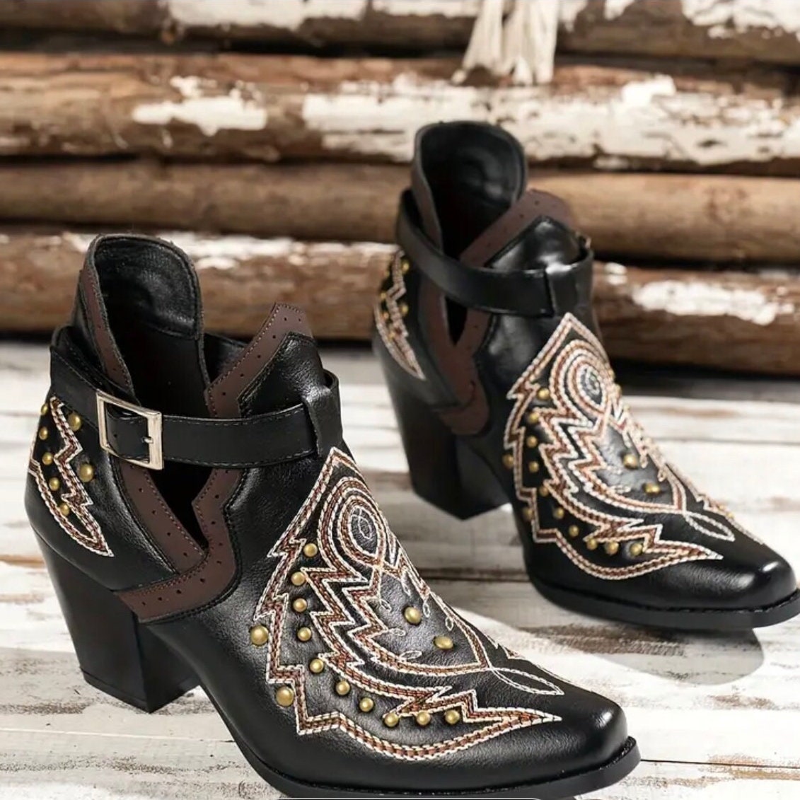 ショートブーツ・ブーティ Winbley Cowhide Gold Belt Ankle Boots (4 cm, 2 color) Gold Laminated Pointy Toe Ankle Boot