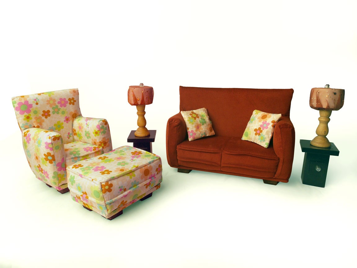 Barbie Doll Living Room Furniture 9 PC Play Set 16 Scale Rust And Pink Flower Print Works Also With Any Blythe And 11 Inch Fashion Doll