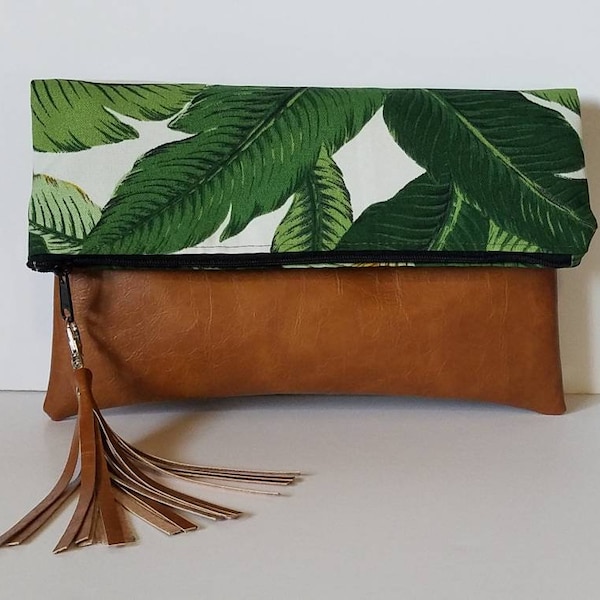 Palm Leaf Print Foldover Clutch/Palm leaf Oversize Clutch Bag/Green Vegan Leather Foldover Purse/Faux Leather Fold Over Bag/Gift for Her