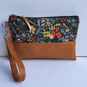 Rifle Paper Co. Pochette fleurie : porte-monnaie en cuir végétalien